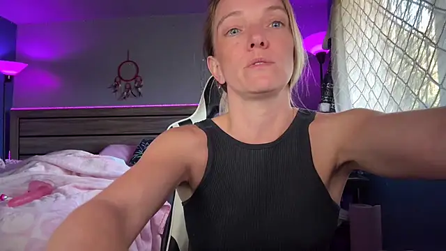 ajmiller25 online show from March 4, 2026, 8:49 pm