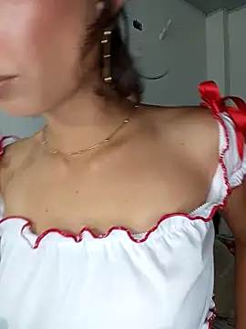 Snapshot of nina_sky chatting on October 12, 2025, 1:18 am nina sky online show from October 12, 2025, 1:18 am