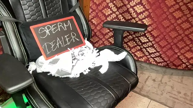 Snapshot of JUSTFORRICH chatting on November 12, 2025, 9:02 am JUSTFORRICH online show from November 12, 2025, 9:02 am