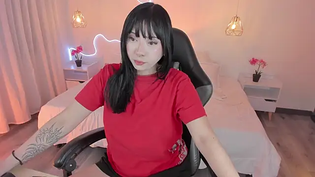 Snapshot of Noahcryptic chatting on November 12, 2025, 5:22 am Noahcryptic online show from November 12, 2025, 5:22 am