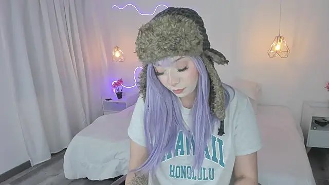 Snapshot of Noahcryptic chatting on December 2, 2025, 5:53 am Noahcryptic online show from December 2, 2025, 5:53 am