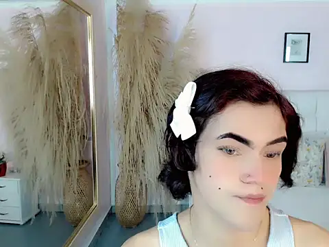 nathalialoes1 online show from October 30, 2025, 7:00 pm