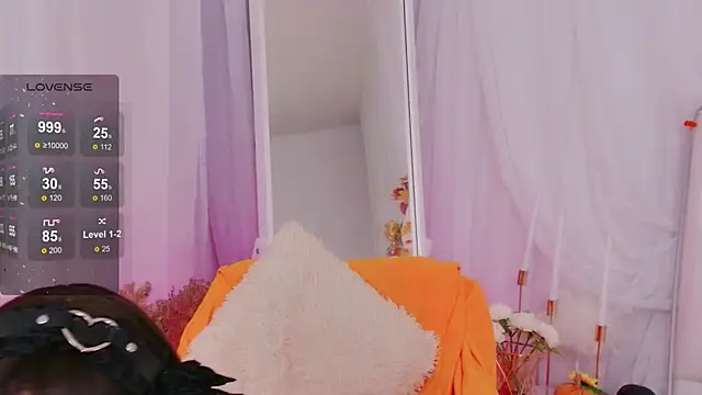 Snapshot of Miranda_Kerry chatting on October 31, 2025, 6:43 am Miranda Kerry online show from October 31, 2025, 6:43 am