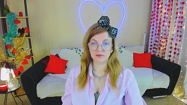 Snapshot of YourUniverser chatting on March 4, 2026, 5:31 pm YourUniverser online show from March 4, 2026, 5:31 pm