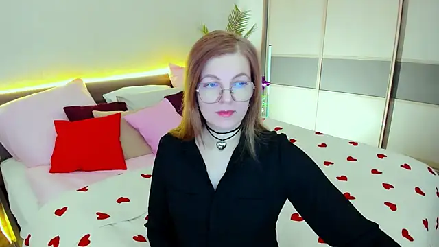 Snapshot of YourUniverser chatting on March 9, 2026, 10:19 am YourUniverser online show from March 9, 2026, 10:19 am