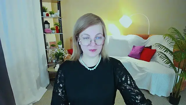 Snapshot of YourUniverser chatting on March 2, 2026, 1:40 pm YourUniverser online show from March 2, 2026, 1:40 pm