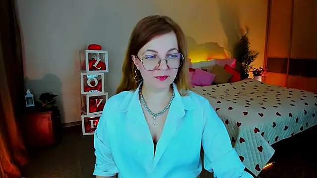 Snapshot of YourUniverser chatting on February 17, 2026, 10:34 am YourUniverser online show from February 17, 2026, 10:34 am