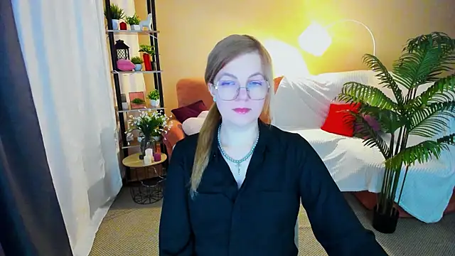 Snapshot of YourUniverser chatting on March 5, 2026, 4:14 pm YourUniverser online show from March 5, 2026, 4:14 pm