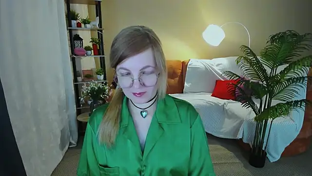 Snapshot of YourUniverser chatting on March 3, 2026, 5:20 pm YourUniverser online show from March 3, 2026, 5:20 pm