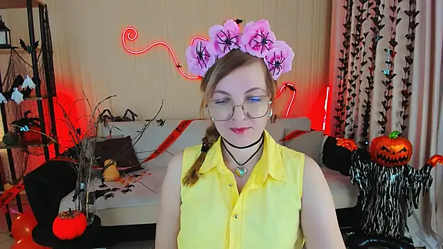 Snapshot of YourUniverser chatting on October 30, 2025, 9:40 am YourUniverser online show from October 30, 2025, 9:40 am