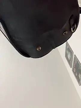 Lesamantssexy online show from March 26, 2026, 5:11 pm