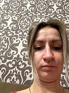 EvvaMur online show from October 14, 2025, 1:17 am