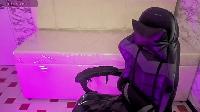 Snapshot of Luna_Star_v chatting on November 30, 2025, 3:40 am Luna Star v online show from November 30, 2025, 3:40 am