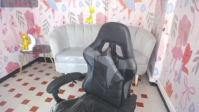 Snapshot of Luna_Star_v chatting on October 24, 2025, 3:16 am Luna Star v online show from October 24, 2025, 3:16 am