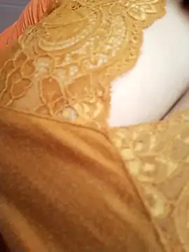 zerdaliii online show from May 4, 2026, 5:22 am