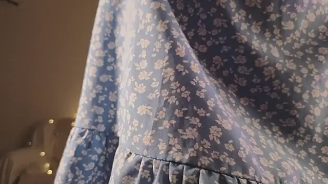 Pixxxis online show from November 6, 2025, 12:14 am