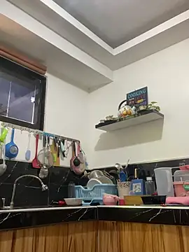 wildpussycat69 online show from April 30, 2026, 3:35 am