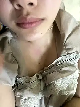 Xu Xubaby online show from November 12, 2025, 3:27 pm