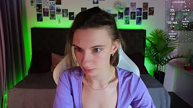 Snapshot of kaleriyaa_ chatting on November 21, 2025, 7:51 am kaleriyaa online show from November 21, 2025, 7:51 am