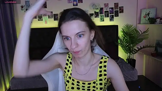 Snapshot of kaleriyaa_ chatting on December 2, 2025, 2:56 am kaleriyaa online show from December 2, 2025, 2:56 am