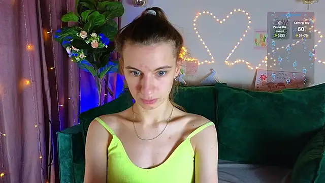 Snapshot of kaleriyaa_ chatting on October 17, 2025, 4:49 am kaleriyaa online show from October 17, 2025, 4:49 am