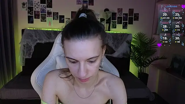 Snapshot of kaleriyaa_ chatting on November 4, 2025, 1:31 am kaleriyaa online show from November 4, 2025, 1:31 am