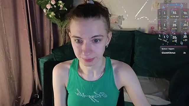 Snapshot of kaleriyaa_ chatting on October 12, 2025, 1:29 am kaleriyaa online show from October 12, 2025, 1:29 am