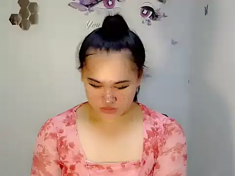 Snapshot of Annierose_ts chatting on November 13, 2025, 2:37 am Annierose ts online show from November 13, 2025, 2:37 am