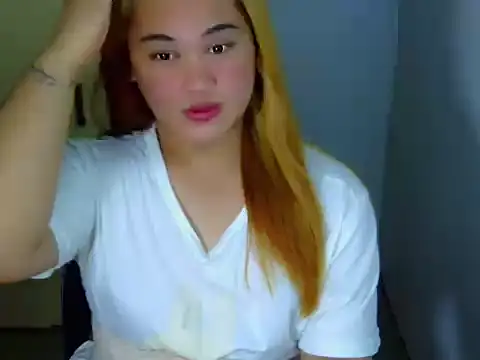 Snapshot of Annierose_ts chatting on February 17, 2026, 7:55 pm Annierose ts online show from February 17, 2026, 7:55 pm