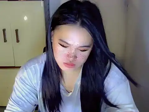 Snapshot of Annierose_ts chatting on December 15, 2025, 5:13 am Annierose ts online show from December 15, 2025, 5:13 am