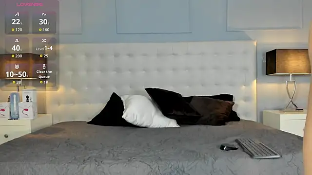 KellyRooss online show from October 11, 2025, 12:28 pm