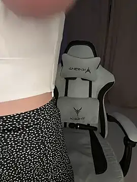 SakuraSara online show from February 11, 2026, 3:45 pm