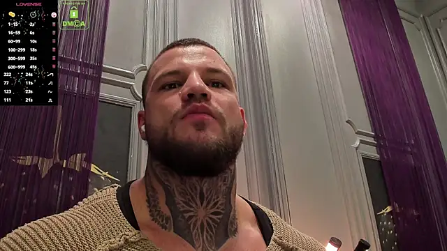 Snapshot of OliverSport chatting on October 19, 2025, 4:48 am OliverSport online show from October 19, 2025, 4:48 am