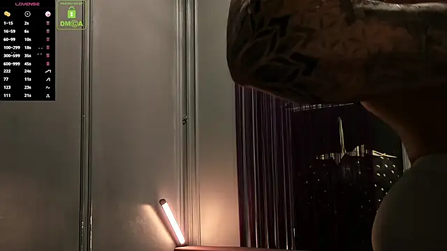 Snapshot of OliverSport chatting on November 7, 2025, 3:49 pm OliverSport online show from November 7, 2025, 3:49 pm