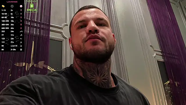 Snapshot of OliverSport chatting on November 21, 2025, 3:55 pm OliverSport online show from November 21, 2025, 3:55 pm