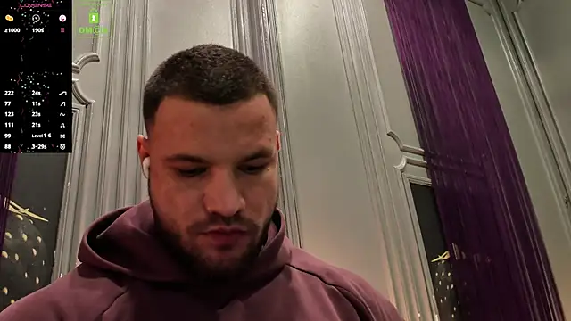 Snapshot of OliverSport chatting on November 26, 2025, 10:48 am OliverSport online show from November 26, 2025, 10:48 am