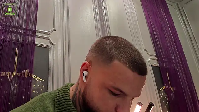 Snapshot of OliverSport chatting on October 24, 2025, 10:36 am OliverSport online show from October 24, 2025, 10:36 am