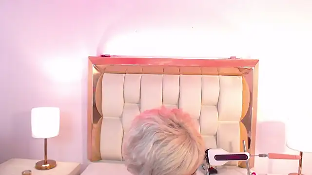 Snapshot of EvaMontenegro chatting on October 28, 2025, 4:17 pm EvaMontenegro online show from October 28, 2025, 4:17 pm