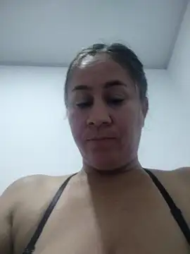 Nala1986 online show from October 17, 2025, 2:37 am