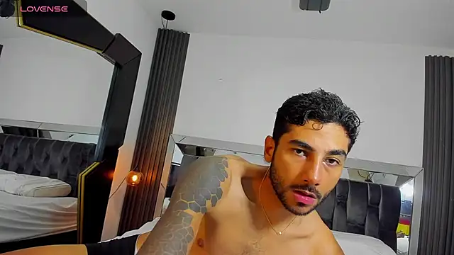 MARC THOMPSON  online show from November 13, 2025, 1:15 pm