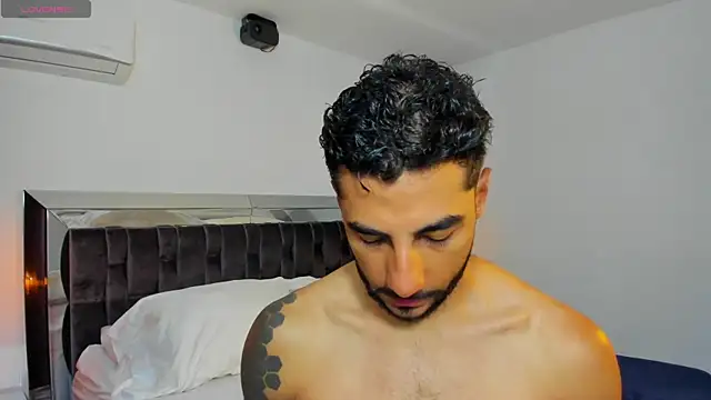 MARC THOMPSON  online show from September 17, 2025, 2:52 pm