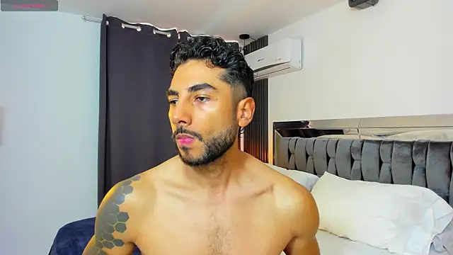 MARC THOMPSON  online show from September 18, 2025, 3:04 pm