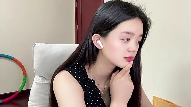 Nicole-13 online show from May 3, 2026, 12:27 am