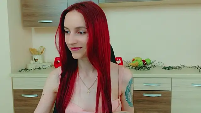 Julia Jae online show from May 9, 2026, 5:33 am