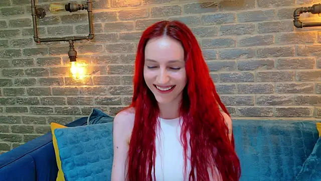 Julia Jae online show from June 10, 2026, 6:58 am