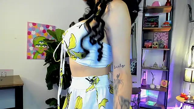 Snapshot of Perfect_design_ chatting on October 30, 2025, 12:47 pm Perfect design online show from October 30, 2025, 12:47 pm