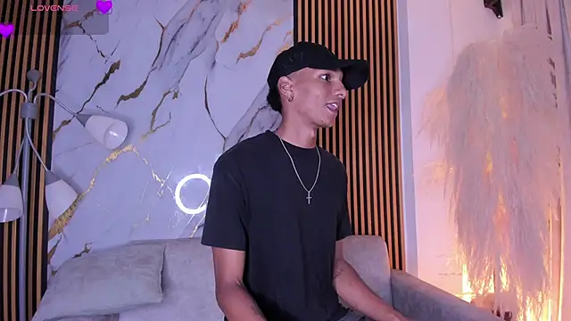 JulienSaint online show from March 8, 2026, 12:41 pm