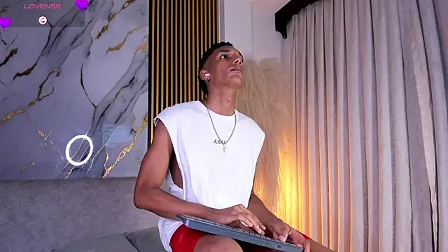 JulienSaint online show from March 2, 2026, 11:17 am