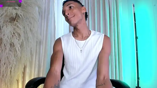 Snapshot of JulienSaint chatting on July 21, 2026, 1:12 pm JulienSaint online show from July 21, 2026, 1:12 pm