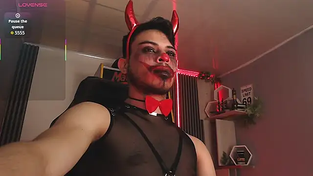 Bastian MCcormick online show from October 31, 2025, 12:57 pm